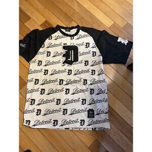 Detroit streetwear graphic shirt from Urban Couture Victorious Size 2xl